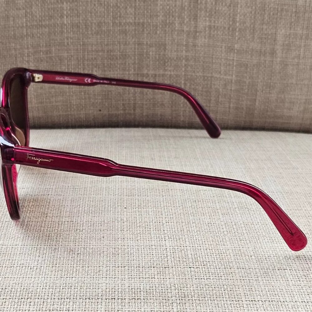 Salvatore Ferragamo Women Sunglasses Burgundy SF815S 56[]17 140 Italy - Picture 12 of 12